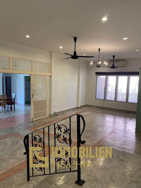 Palm Hills Homes ( RENOVATED ): 3 Bed Villa For Sale