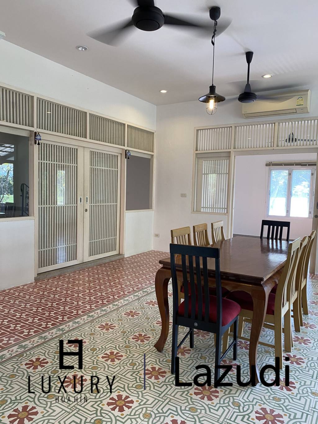 Palm Hills Homes ( RENOVATED ): 3 Bed Villa For Sale