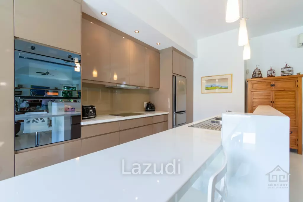 HANA VILLAGE 1 : Beautiful 3 bed Bali style pool villa on Luxury Development close to the beach