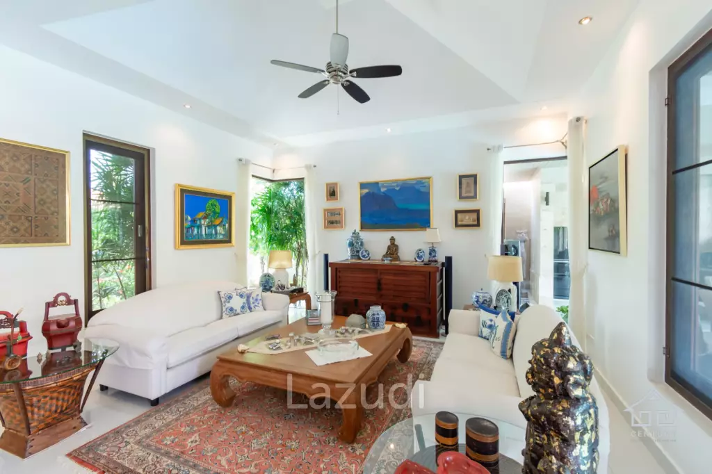 HANA VILLAGE 1 : Beautiful 3 bed Bali style pool villa on Luxury Development close to the beach