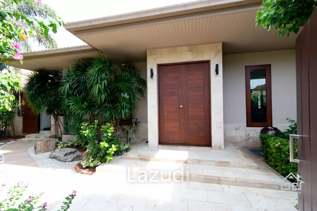 HANA VILLAGE 1 : Beautiful 3 bed Bali style pool villa on Luxury Development close to the beach
