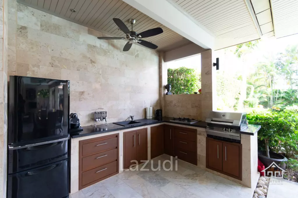 HANA VILLAGE 1 : Beautiful 3 bed Bali style pool villa on Luxury Development close to the beach
