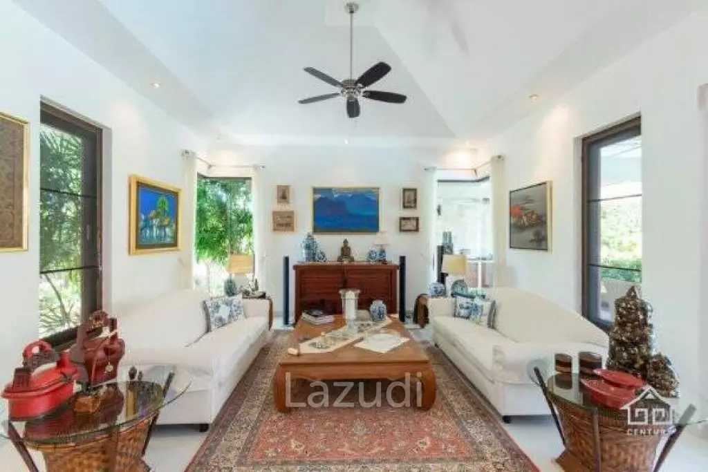HANA VILLAGE 1 : Beautiful 3 bed Bali style pool villa on Luxury Development close to the beach