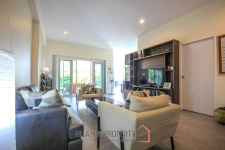 Orchid Paradise Homes 1: Nice 3 Bed Pool Villa with Outdoor Living space
