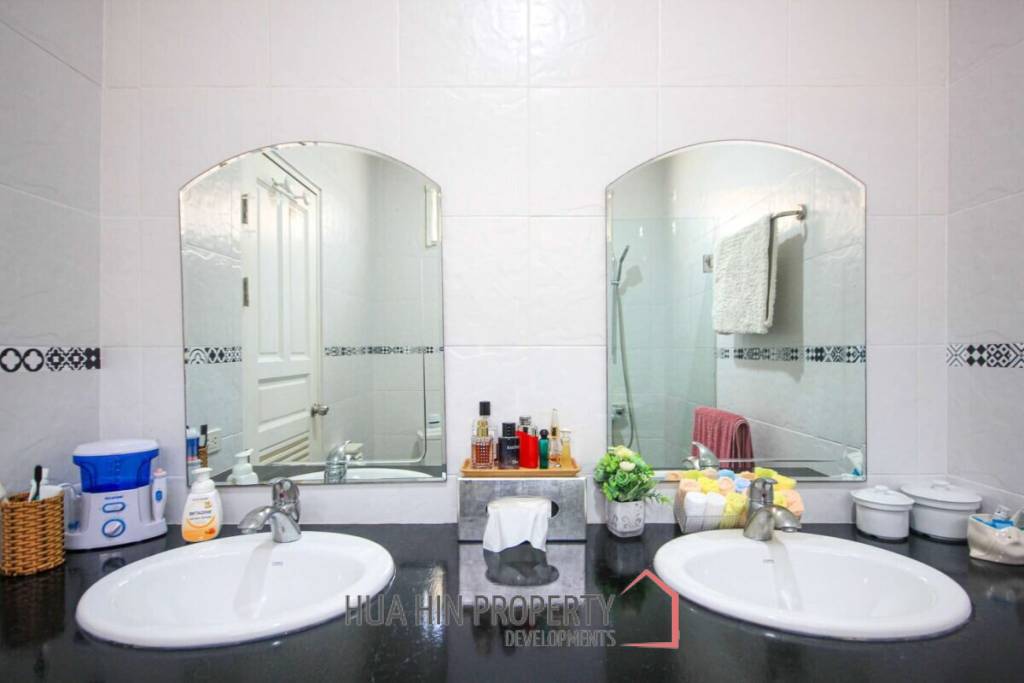 Orchid Paradise Homes 1: Nice 3 Bed Pool Villa with Outdoor Living space