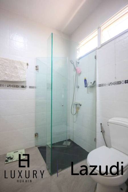 384 metro cuadrado 3 ` 2 Baño Villa de Venta