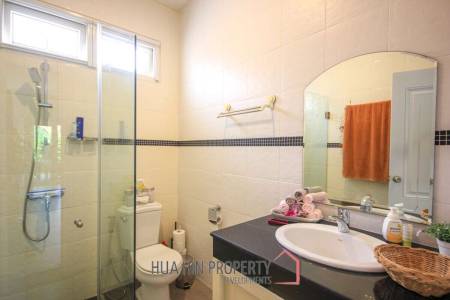 Orchid Paradise Homes 1: Nice 3 Bed Pool Villa with Outdoor Living space