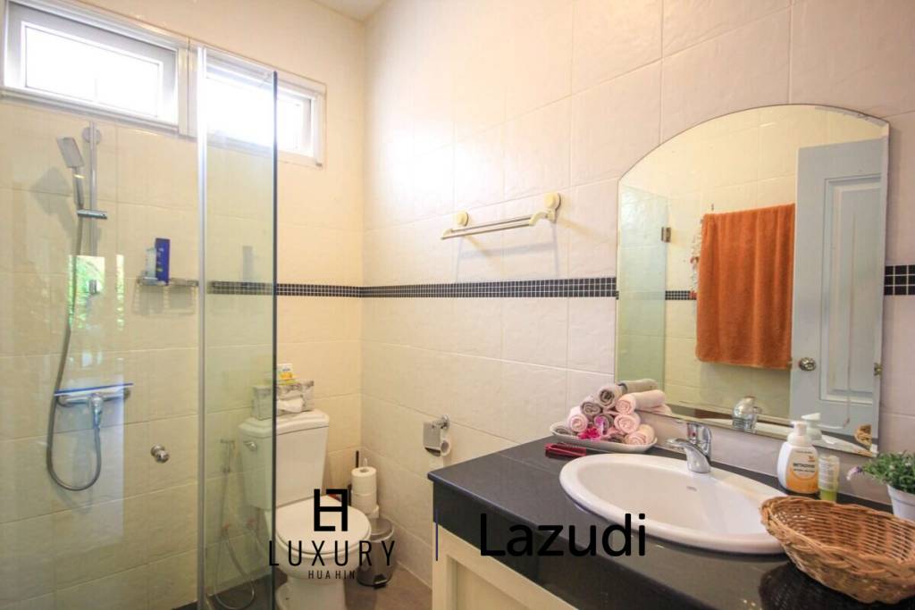 384 metro cuadrado 3 ` 2 Baño Villa de Venta