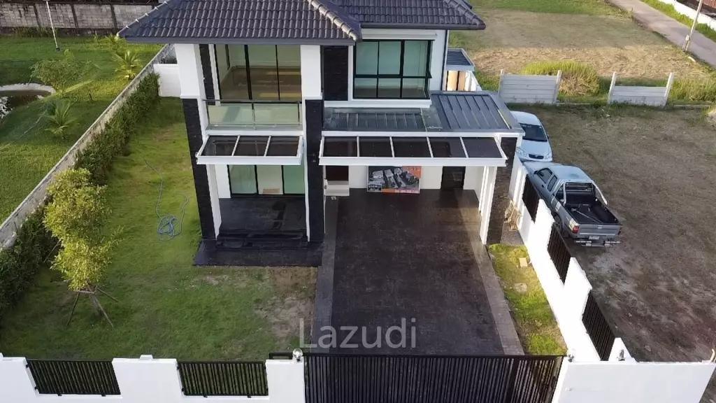 3 Bedrooms 2 Story Detached House For Sale In Nang Lae
