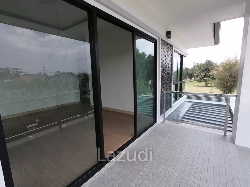 3 Bedrooms 2 Story Detached House For Sale In Nang Lae