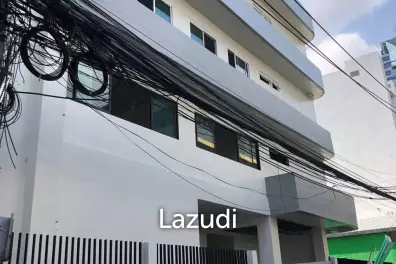 Luxury Commercial Building for rent in Silom