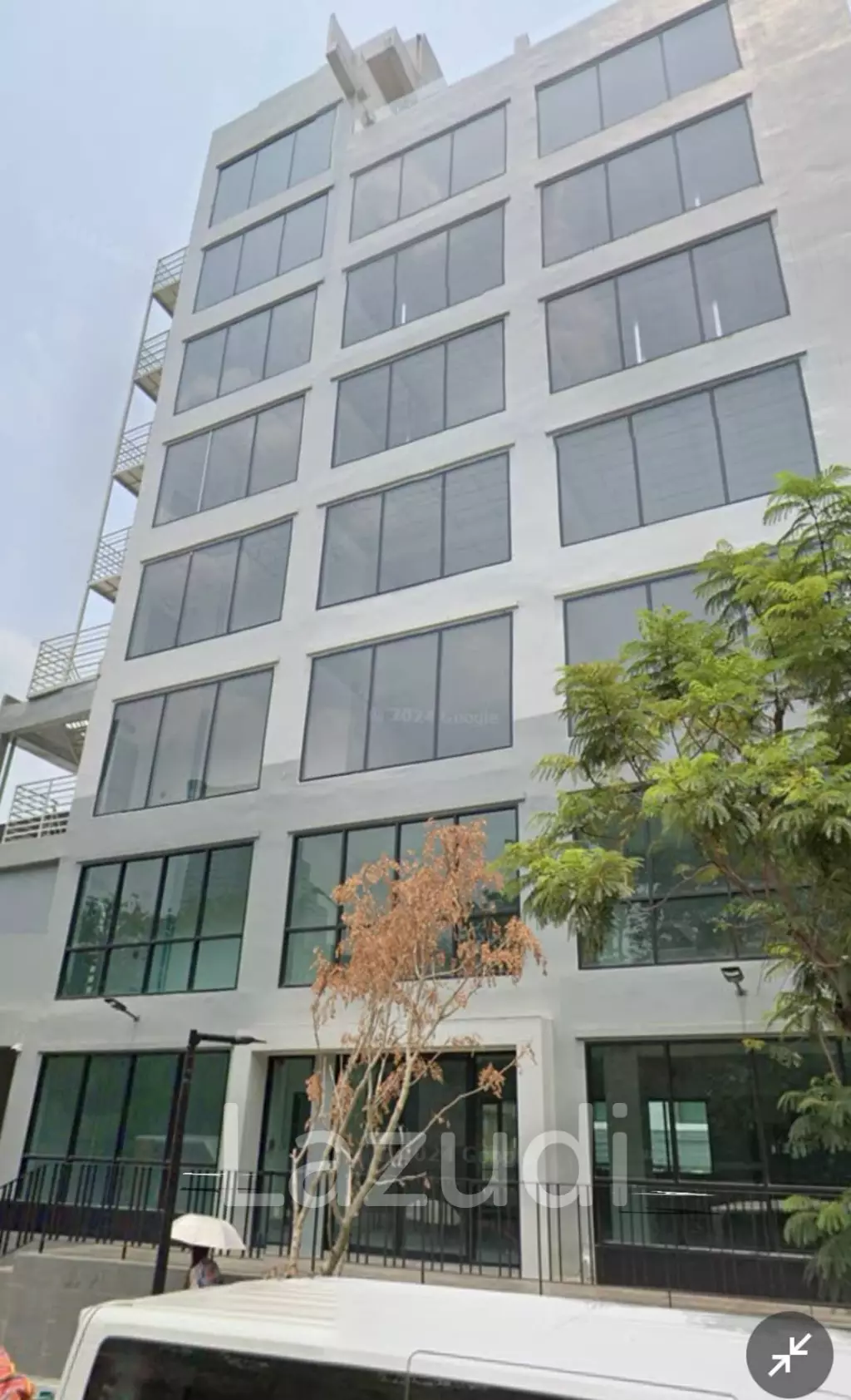 Luxury Commercial Building for rent in Silom
