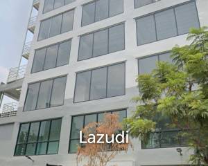 Luxury Commercial Building for rent in Silom