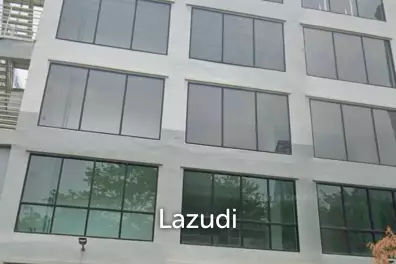 Luxury Commercial Building for rent in Silom
