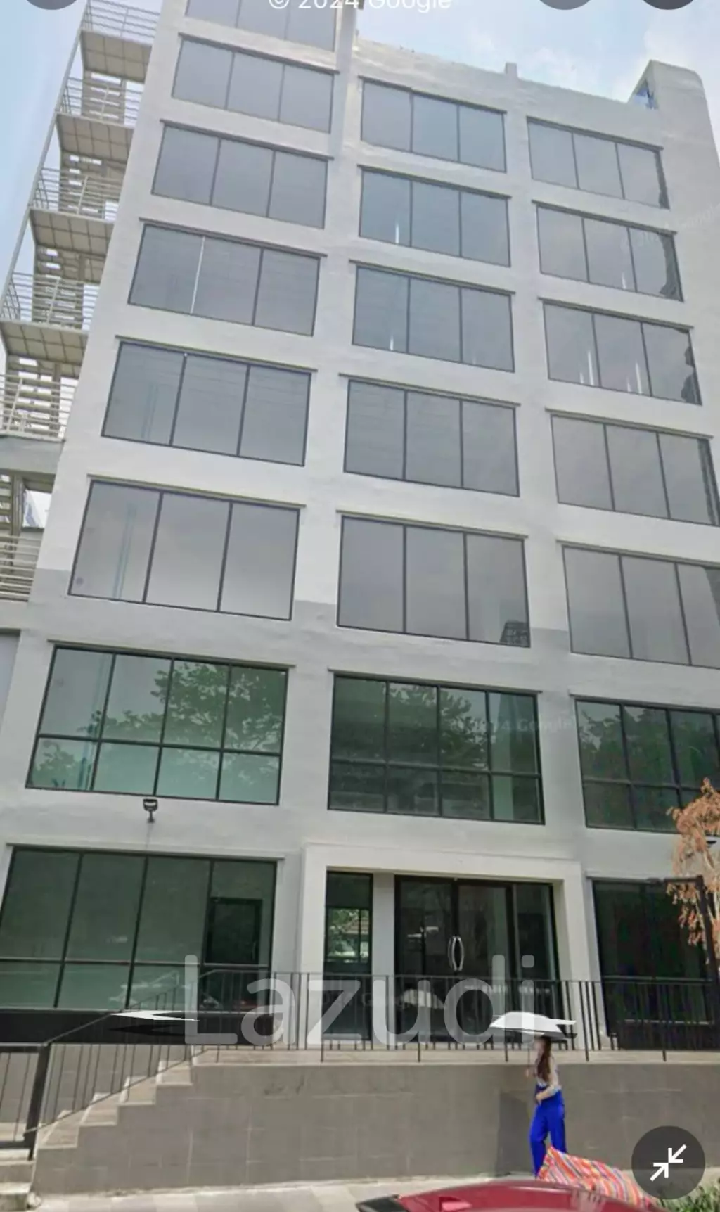 Luxury Commercial Building for rent in Silom