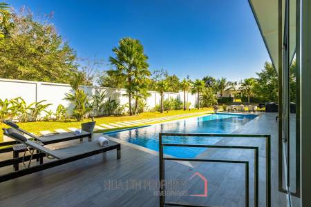 Modern 7 Bedroom Standalone Pool Villa on Large Land in Hua Hin