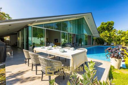 Villa moderne indépendante de 7 chambres avec piscine sur un grand terrain