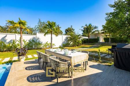 Villa moderne indépendante de 7 chambres avec piscine sur un grand terrain