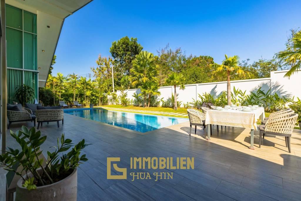 Modern 7 Bedroom Standalone Pool Villa on Large Land in Hua Hin