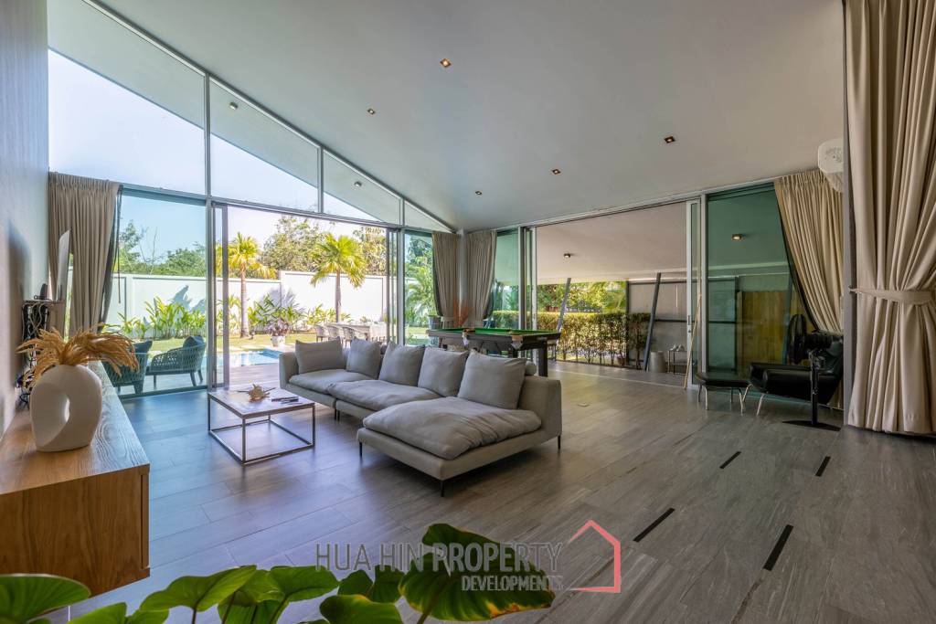 Modern 7 Bedroom Standalone Pool Villa on Large Land in Hua Hin