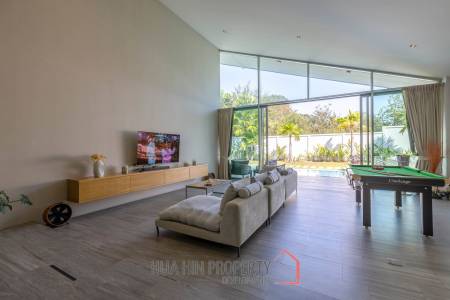 Modern 7 Bedroom Standalone Pool Villa on Large Land in Hua Hin