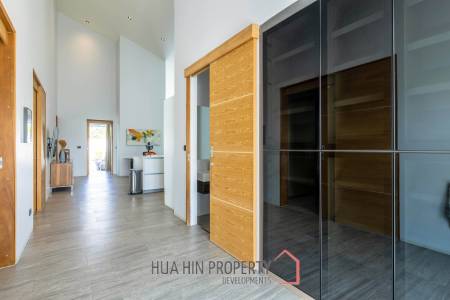 Modern 7 Bedroom Standalone Pool Villa on Large Land in Hua Hin