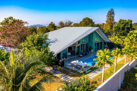 Modern 7 Bedroom Standalone Pool Villa on Large Land in Hua Hin