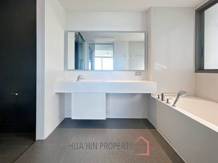 Veranda Residence : 2 Bed Condo With a Stunning Sea View
