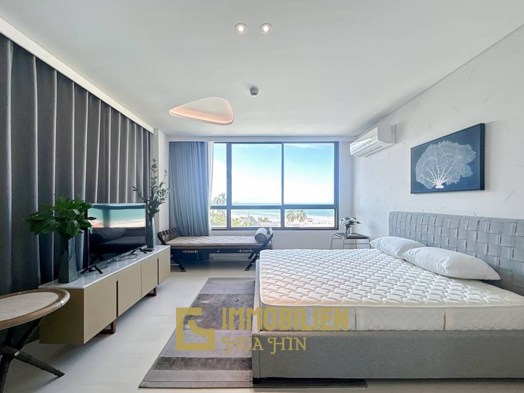 Veranda Residence : 2 Bed Condo With a Stunning Sea View