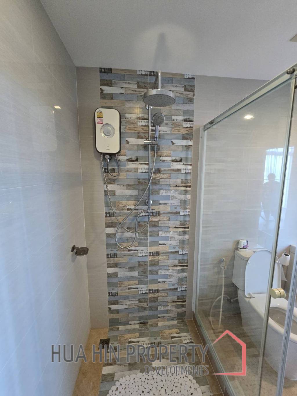 Duplex 2 Bedroom 2 Bathroom Condo On the Highest Floor