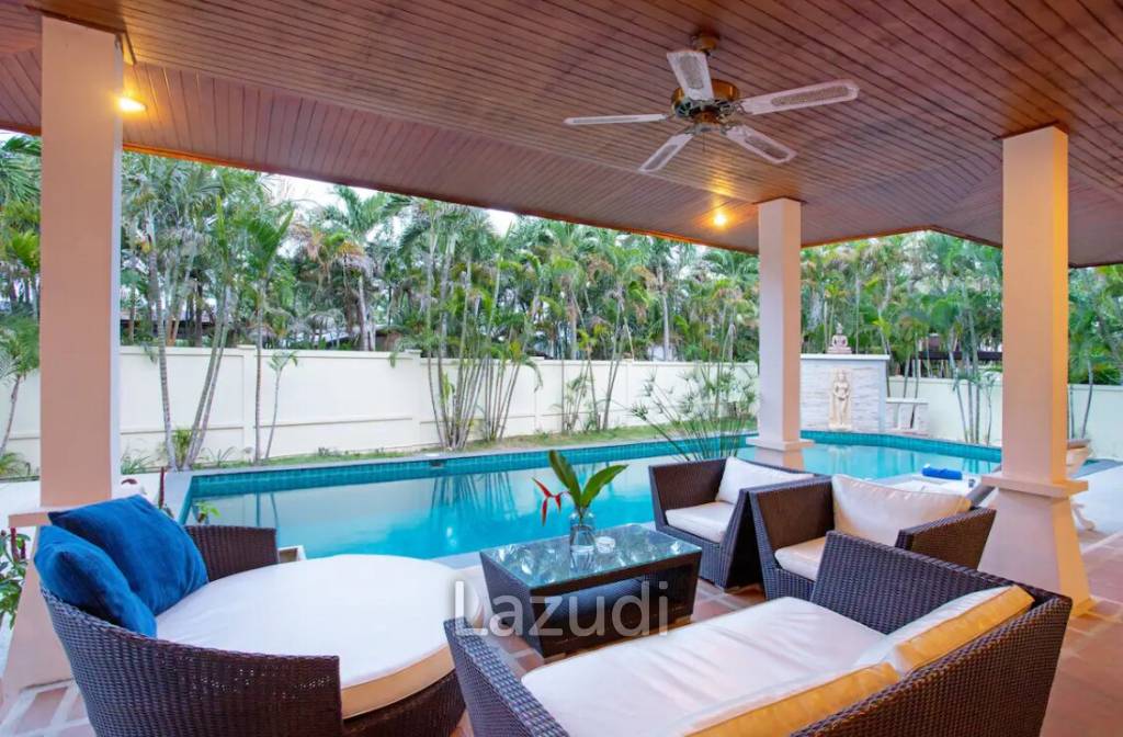 Luxurious 4 Bedroom Villa in Rawai Phuket