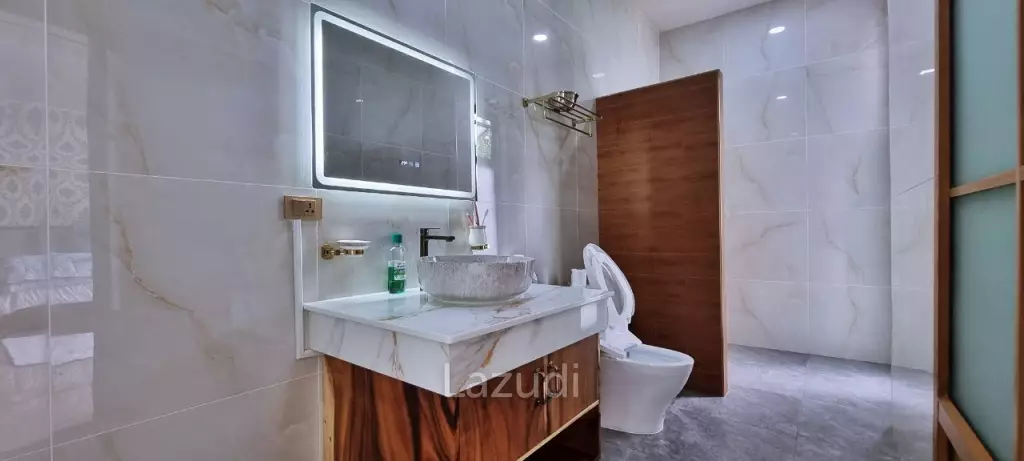 4 Bedrooms 4 Bathrooms 300 SQ.M. Pool Villa in Bang Saray