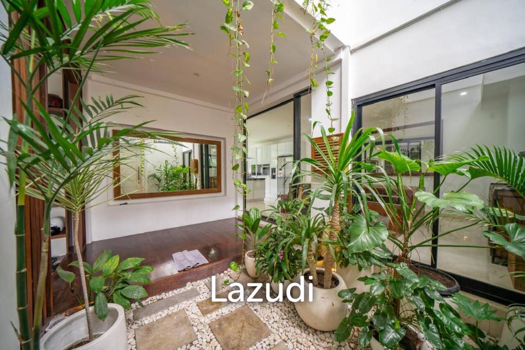 MODERN MINIMALIST VILLA IN UMALAS