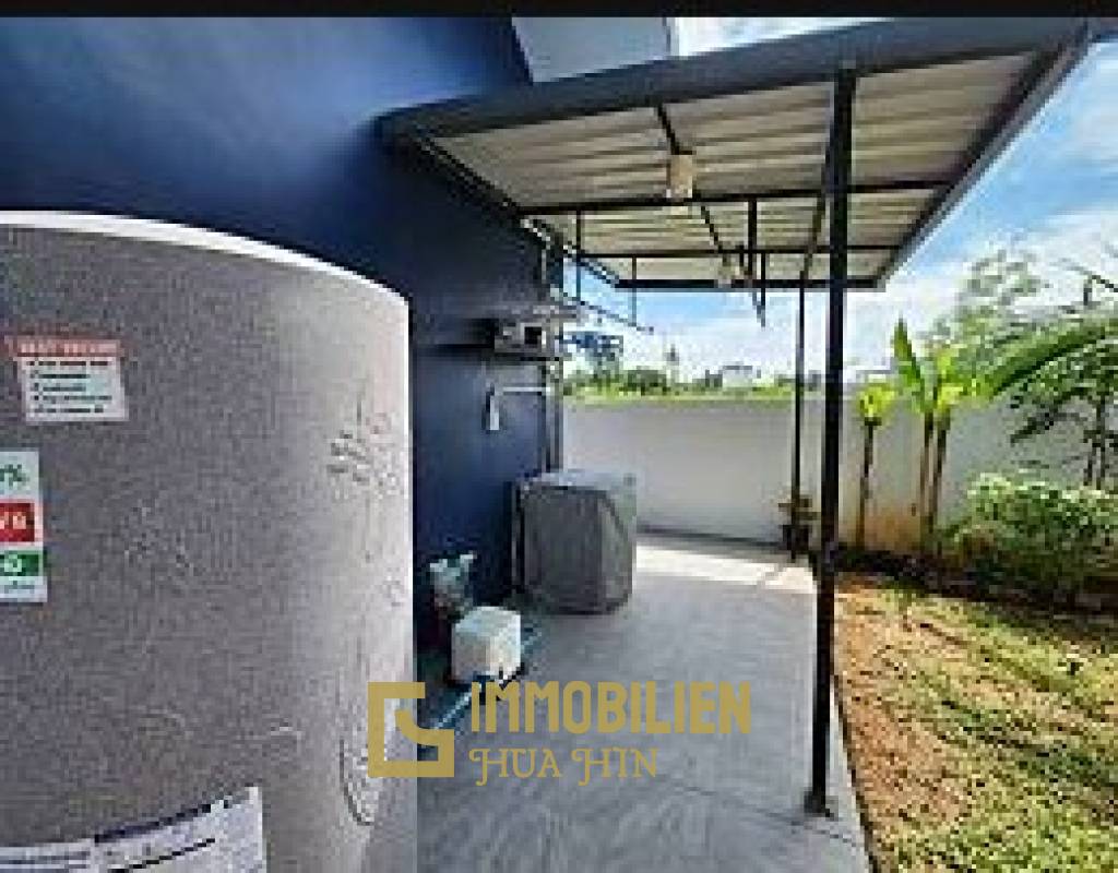 SINGLE HOUSE NEAR LOTUS PRAN BURI : 2 bed with 1 extra room outside