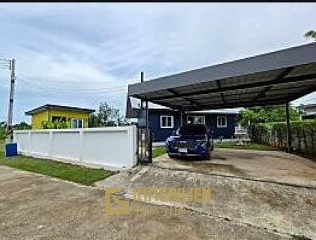 SINGLE HOUSE NEAR LOTUS PRAN BURI : 2 bed with 1 extra room outside