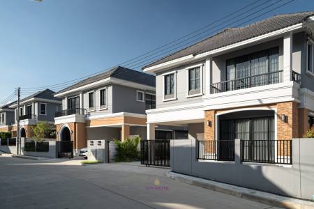 3-Bedroom House For Sale At Crown Estate, Koh Kaew