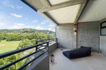 Loft Style Apartment In Converted Townhouse