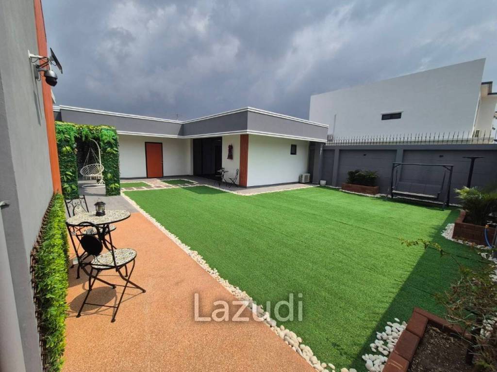5 Bedrooms 4 Bathrooms 300 SQ.M. Baan Mae Pool Villa 1