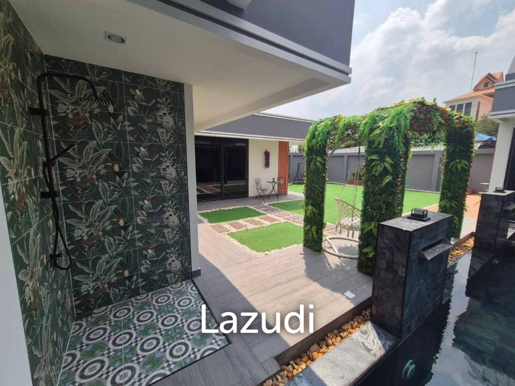 5 Bedrooms 4 Bathrooms 300 SQ.M. Baan Mae Pool Villa 1