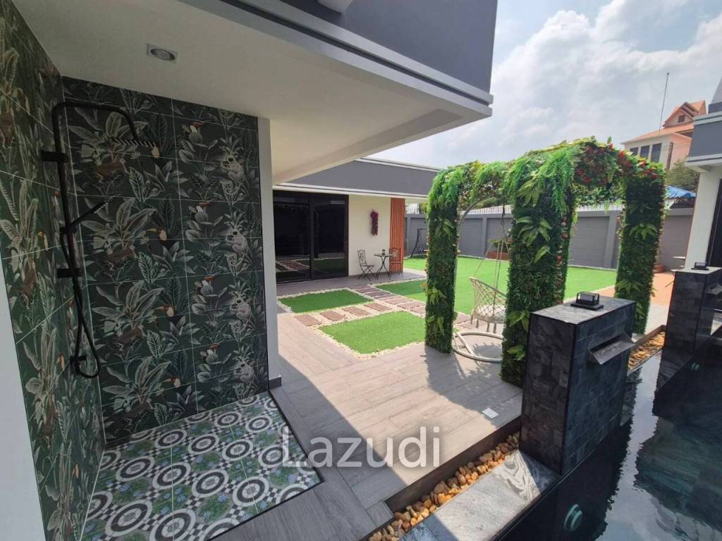 5 Bedrooms 4 Bathrooms 300 SQ.M. Baan Mae Pool Villa 1