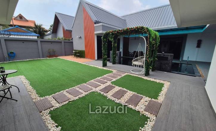 5 Bedrooms 4 Bathrooms 300 SQ.M. Baan Mae Pool Villa 1