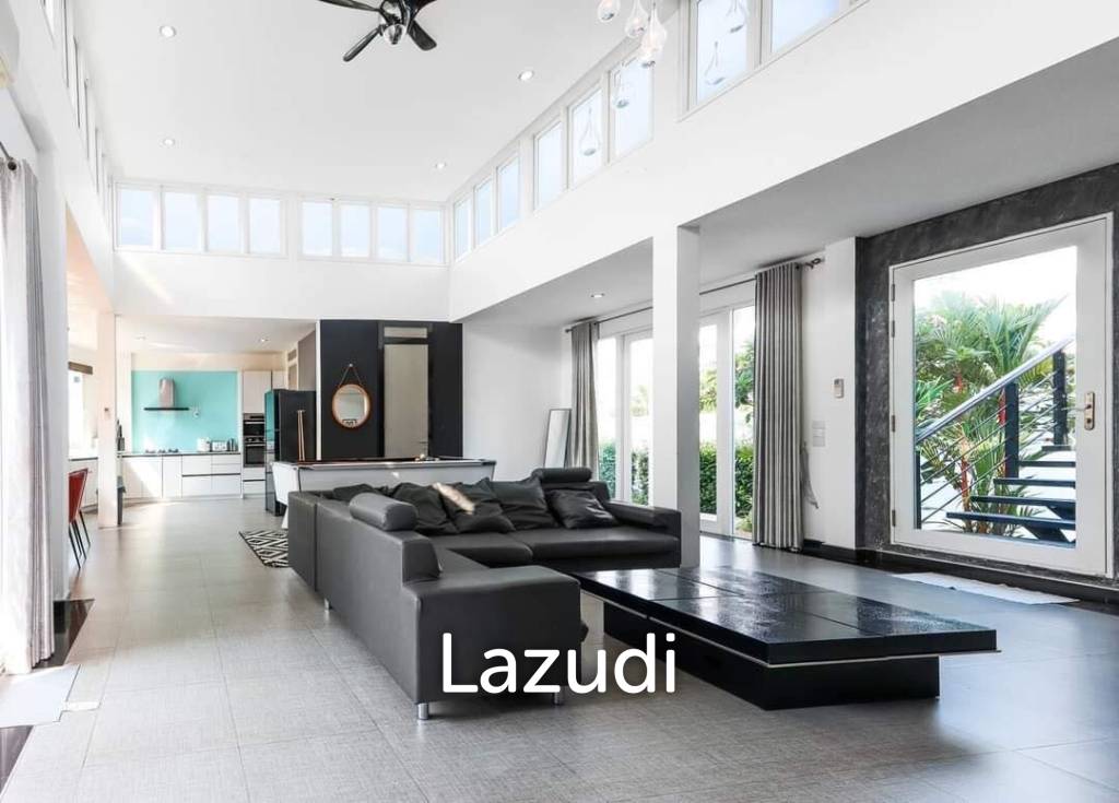 4  Beds 5 Baths 500 SQ.M. Mountain Village 2