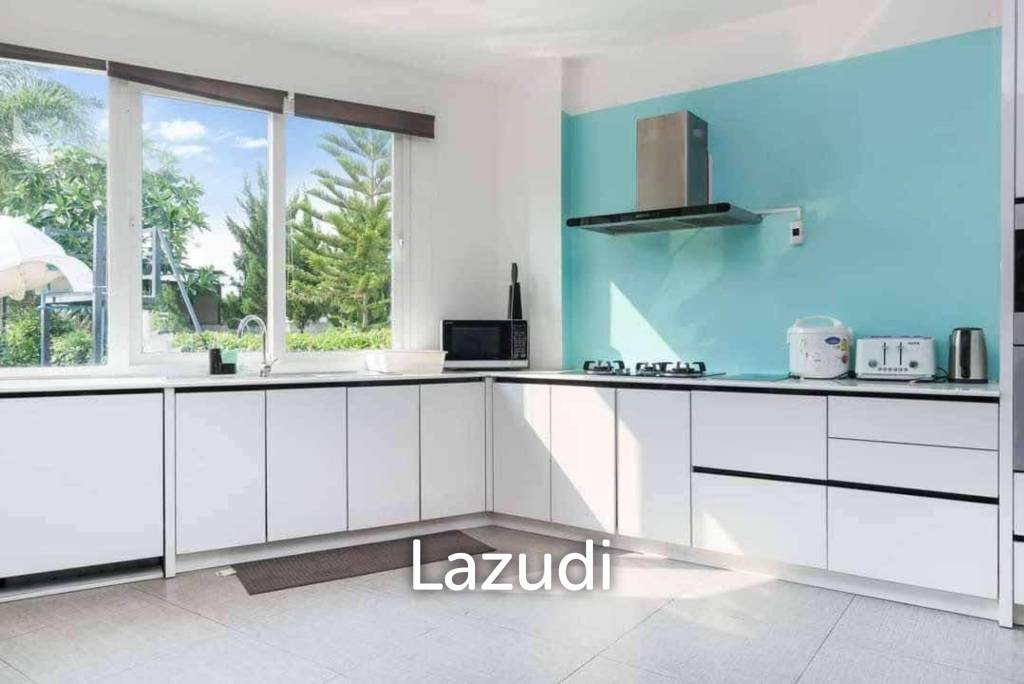 4  Beds 5 Baths 500 SQ.M. Mountain Village 2