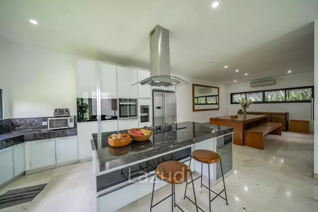 MODERN VILLA IN UMALAS WITH EXPANSIVE ROOFTOP GARDEN