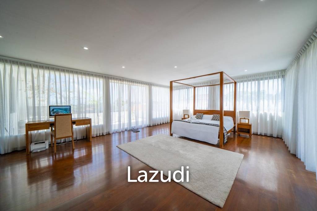 MODERN VILLA IN UMALAS WITH EXPANSIVE ROOFTOP GARDEN