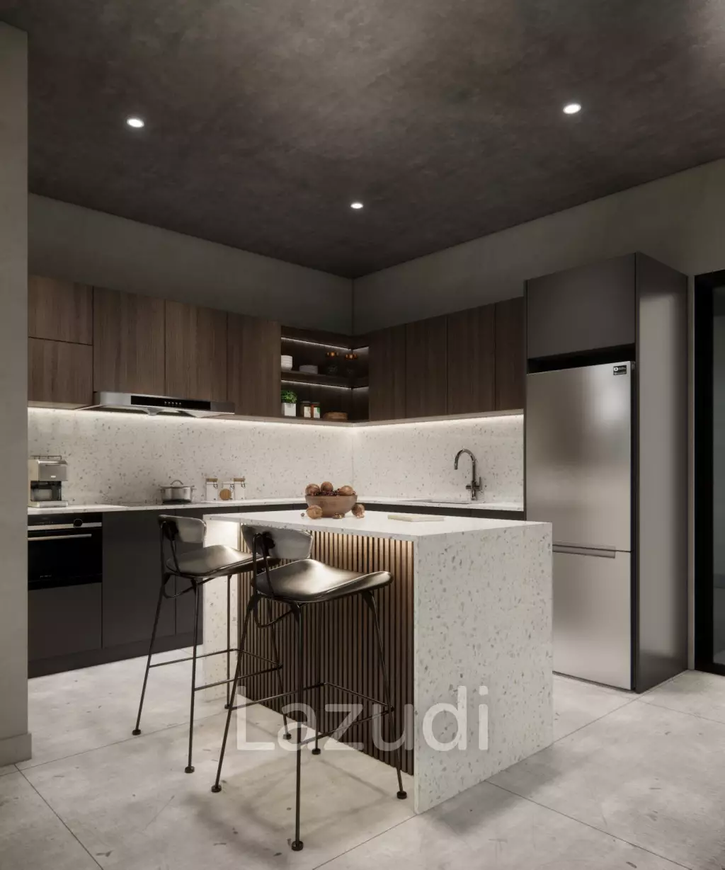 SPACIOUS VILLA WITH ROOFTOP TERRACE NEAR SESEH BEACH
