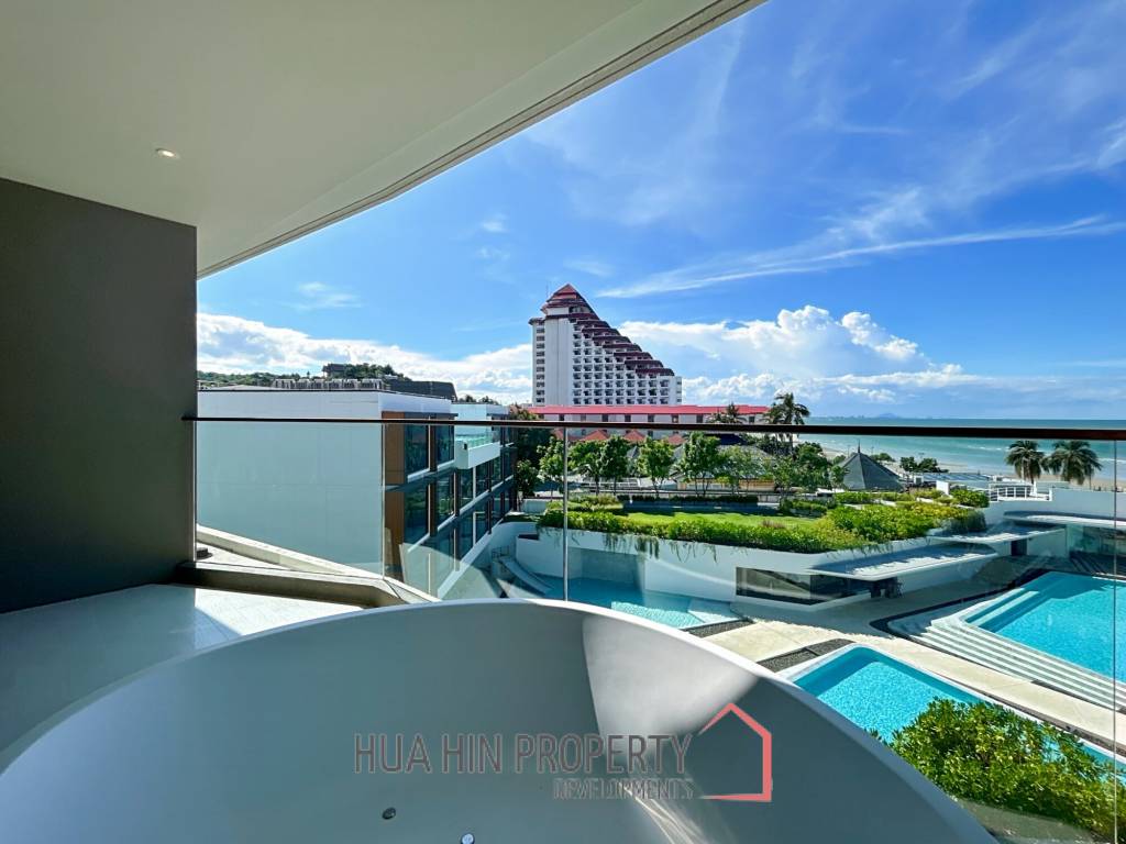 Veranda Residence: 2 Bed Condo With a Stunning Sea View