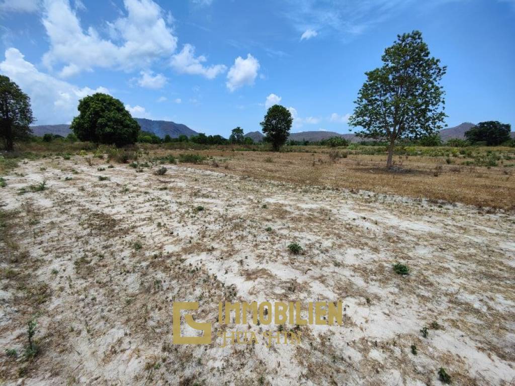 1,600 metro cuadrado Terreno de Venta