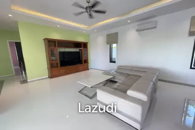 The Clouds I: Pool Villa with 4 Bedrooms and 3 Bathrooms on a Corner Plot