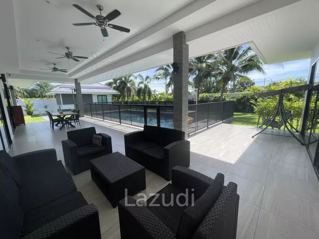 The Clouds I: Pool Villa with 4 Bedrooms and 3 Bathrooms on a Corner Plot